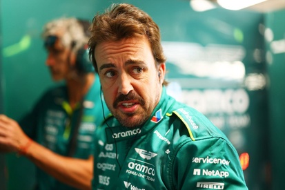 images-amp-0a9m19w0-s2-fernando-alonso-aston-martin-r