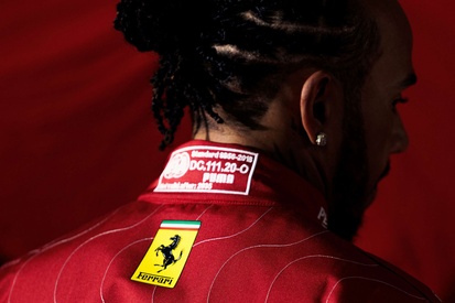 images-amp-0qX5VL86-s2-lewis-hamilton-ferrari