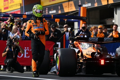 images-amp-0ZR9N8b0-s2-lando-norris-mclaren