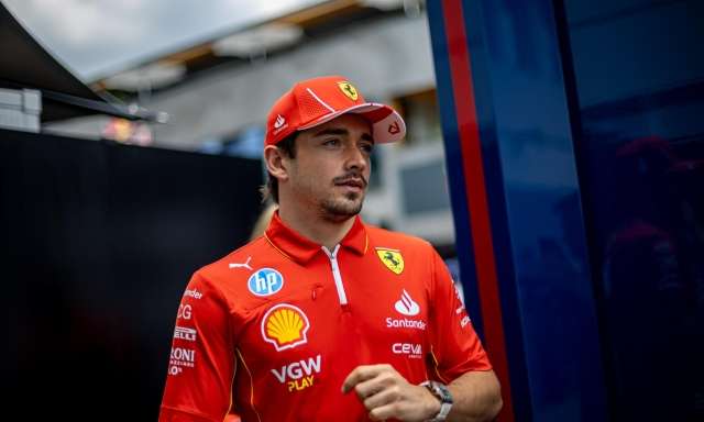 Ferrari, Leclerc deluso: "C'era il passo da podio". Vasseur: "Dopo l'estate faremo un annuncio..."