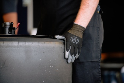 images-amp-63vbXv4Y-s2-ingenieros-de-pirelli-en-el-te-2