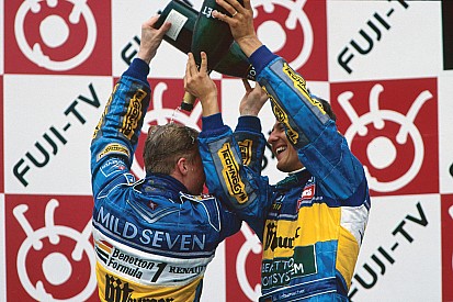 images-amp-6Dly8pG6-s2-f1-japanese-gp-1995-podium-win