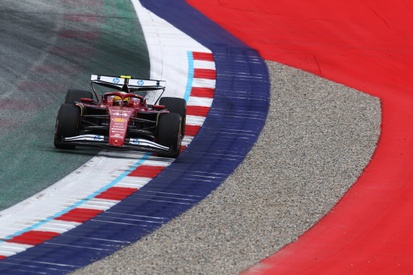 images-amp-27vd4Ne0-s2-lewis-hamilton-ferrari