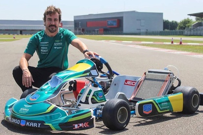 images-amp-Y99kEnxY-s2-alonso-karting