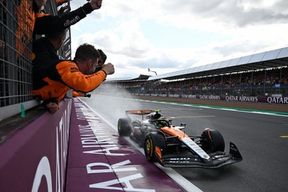 images-amp-2QzAB8JY-s2-lando-norris-mclaren-2