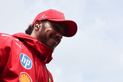images-amp-YpNRJJJ0-s2-lewis-hamilton-ferrari