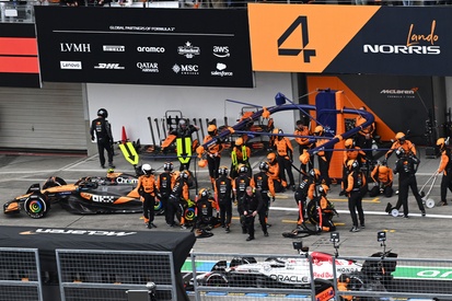 images-amp-6b7GGjB0-s2-lando-norris-mclaren-max-verst-2