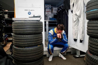 images-amp-YKEndor0-s2-campeon-sebastien-buemi-renaul