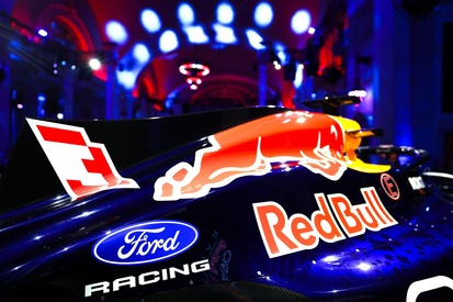 images-amp-2jEDmOg0-s2-red-bull-racing-livery-2