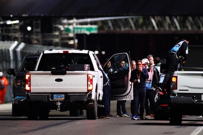 images-amp-YN7wyge6-s2-los-comisarios-y-el-personal-d