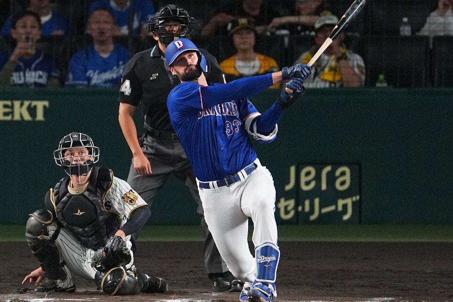 阪神】佐藤輝明が2ランホームランを放つなど3打点をマーク、立石正広は
