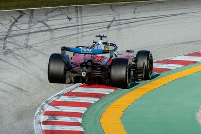 images-amp-0kZAdAj6-s2-lewis-hamilton-ferrari