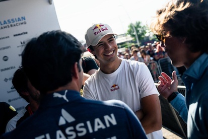 images-amp-0oOy3g10-s2-pepe-marti-2