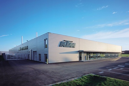 images-amp-YW7z9nVY-s2-la-fabrica-de-ktm-en-mattighof