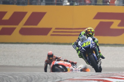 images-amp-0rGe7OW2-s2-valentino-rossi-yamaha-factory