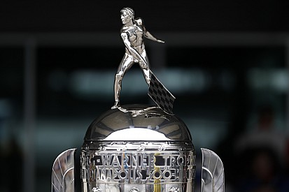 images-amp-0ZRe33d0-s2-borg-warner-trophy-1