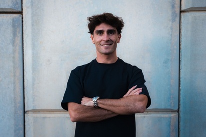 images-amp-YN7w3AP6-s2-albert-arenas