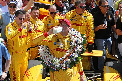 images-amp-Q68Ewp40-s2-indycar-indy-500-2014-ryan-hun