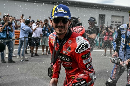 images-amp-YN1eenV2-s2-francesco-bagnaia-ducati