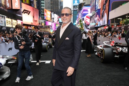 images-amp-2QzA4bXY-s2-brad-pitt-en-la-premiere-mundi