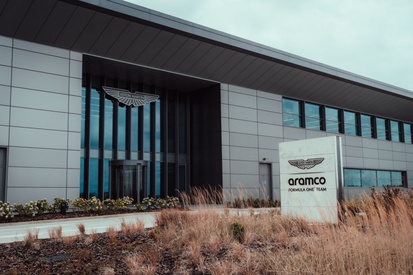 images-amp-6O1kERN2-s2-fabrica-aston-martin-f1