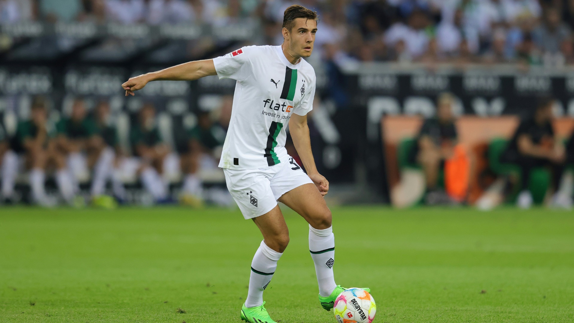 Borussia Mönchengladbach Bindet Florian Neuhaus Bis 2027 Dazn News De