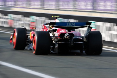 images-amp-YXREpdd0-s2-lewis-hamilton-ferrari