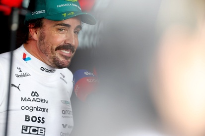 images-amp-01WVDlDY-s2-fernando-alonso-aston-martin-r