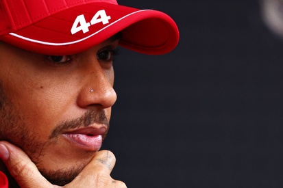 images-amp-0oOyD3b0-s2-lewis-hamilton-ferrari