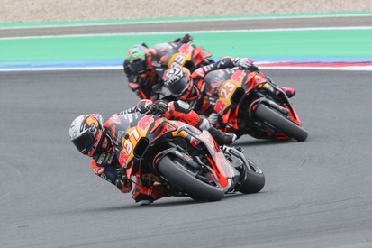 images-amp-0qX5ElQ6-s2-pedro-acosta-red-bull-ktm-fact