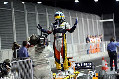 images-amp-J0r15MO6-s2-f1-singapore-gp-2008-race-winn