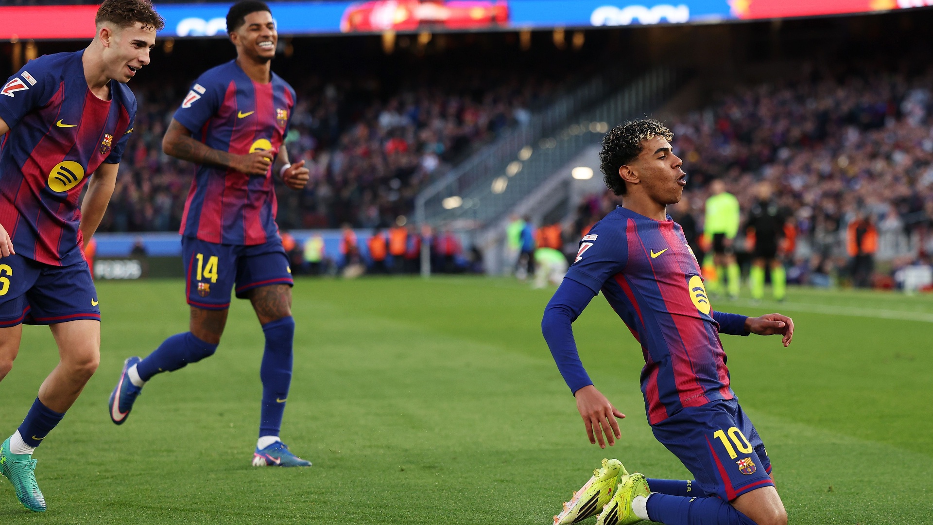 バルセロナ、メッシ後継者は18歳ファティに！新背番号「10」が決定｜ラ