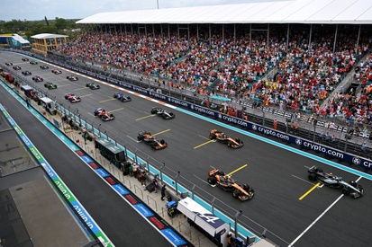 images-amp-0ZR9rXN0-s2-lando-norris-mclaren-oscar-pia