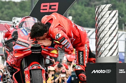 images-amp-6AErZlG6-s2-marc-marquez-ducati-team