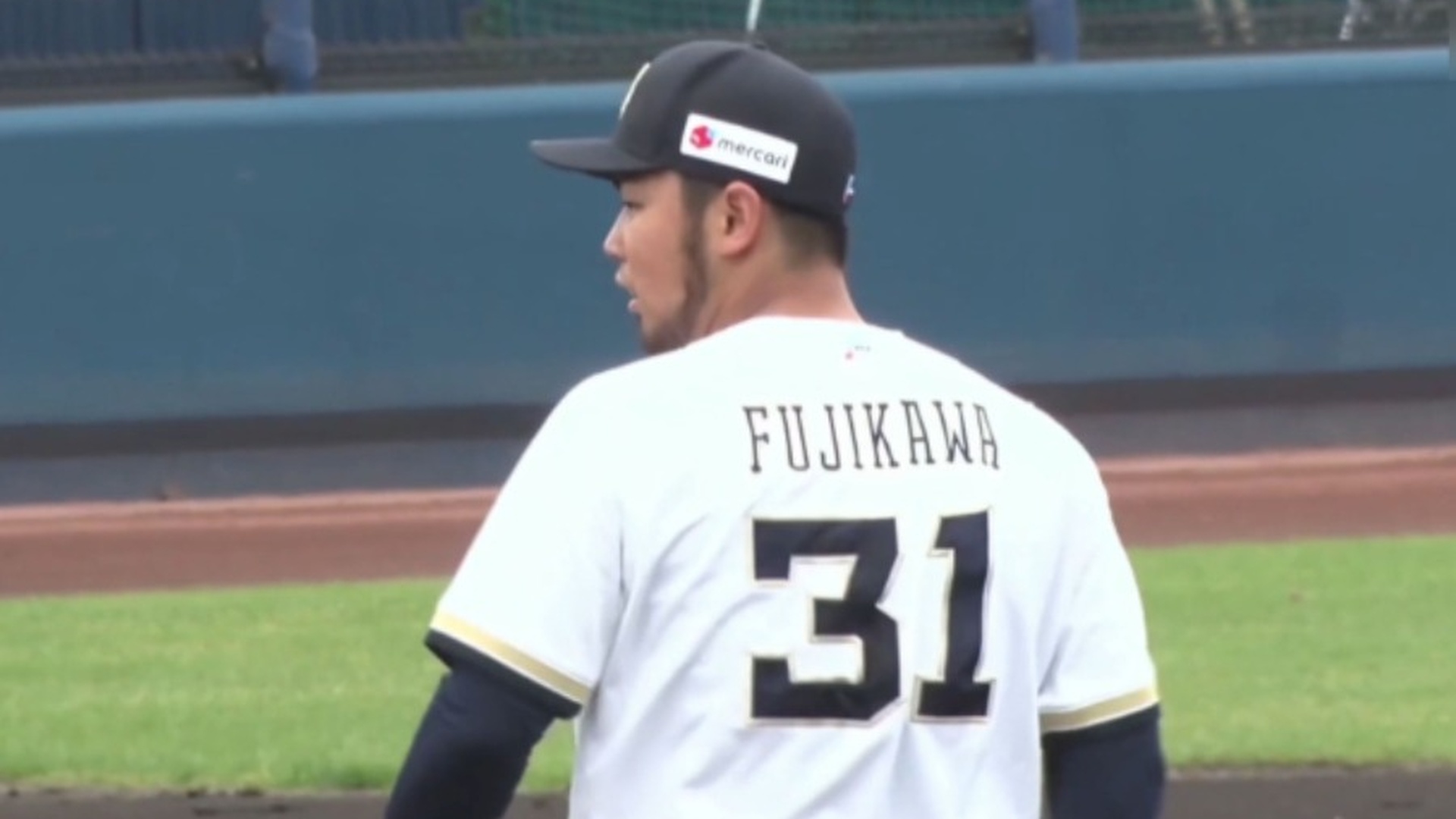 動画】圧倒的大差でオリックス山本由伸が2年連続受賞「とても光栄に