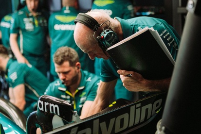 images-amp-01QdJjo0-s2-adrian-newey-aston-martin-raci