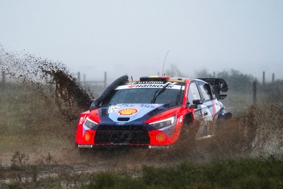 images-amp-0L1yaA92-s2-thierry-neuville-martijn-wydae