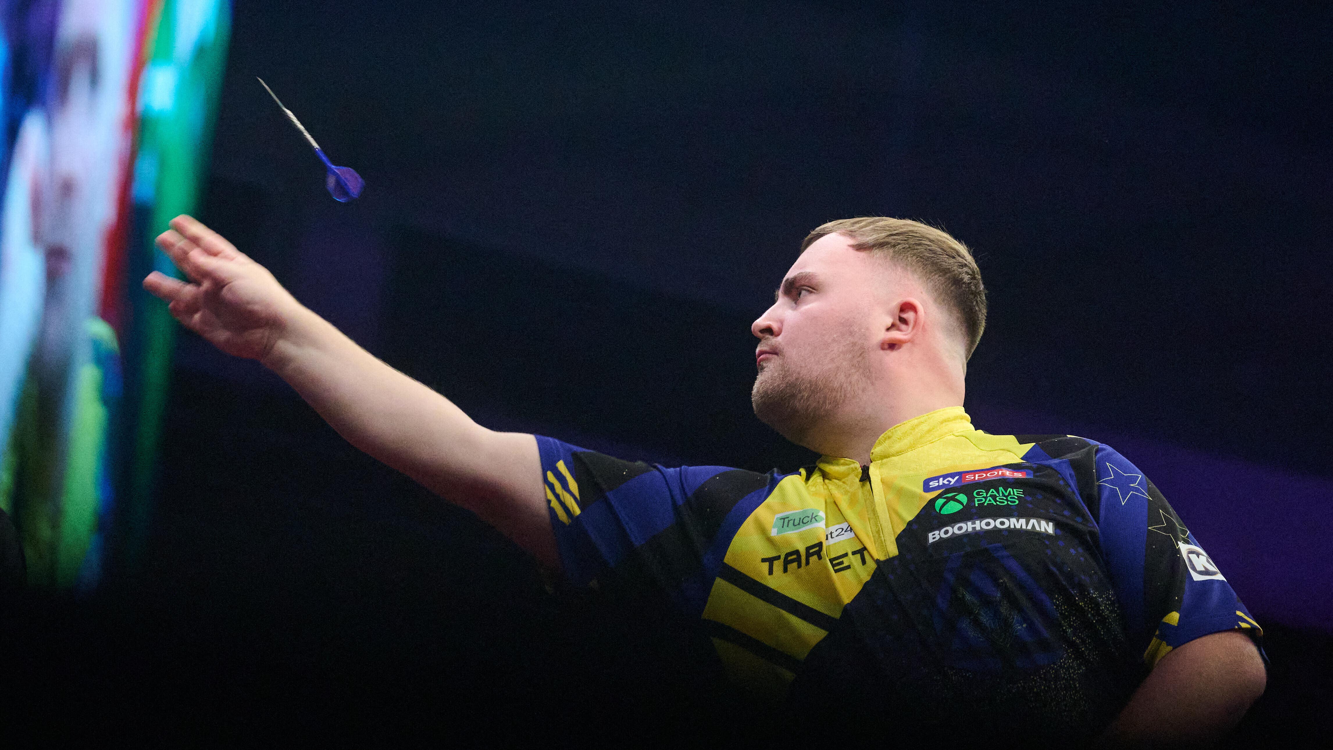 Luke Littler hopes of winning set of majors ended as Ross Smith wins in Dortmund