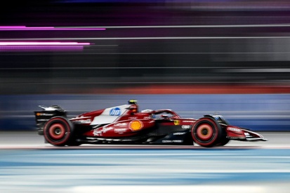 images-amp-0arK5eP2-s2-lewis-hamilton-ferrari