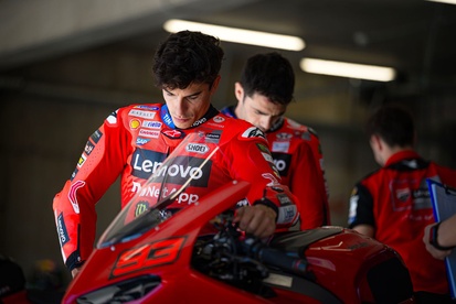 images-amp-YW78zeDY-s2-marc-marquez-panigale-v4-s-bal