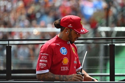 images-amp-6zQG9NeY-s2-lewis-hamilton-ferrari-2