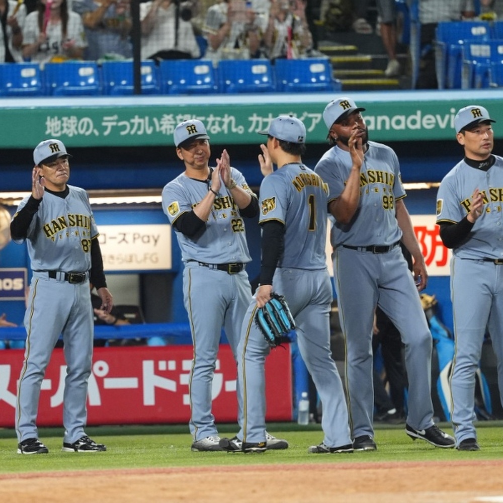 オリックス・バファローズが中嶋聡監督の退任を発表、福良淳一GM