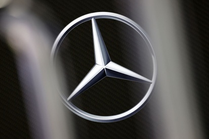images-amp-2y3Wz1y6-s2-il-logo-mercedes