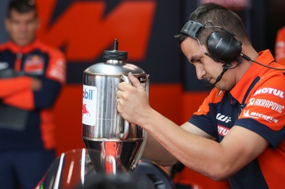 images-amp-2d1kl1wY-s2-poniendo-combustible