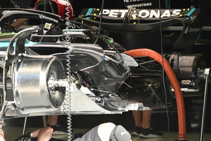 images-amp-01WloAoY-s2-detalle-del-mercedes-w15-2
