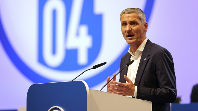FC Schalke und Vorstandsboss Bernd Schröder trennen sich