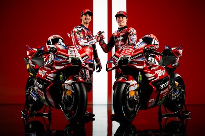images-amp-YE9wZgMY-s2-marc-marquez-francesco-bagnaia-2