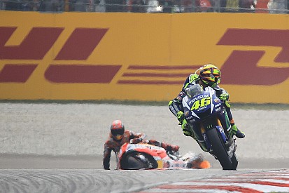 images-amp-0rGe7OW2-s2-motogp-malaysian-gp-2015-valen