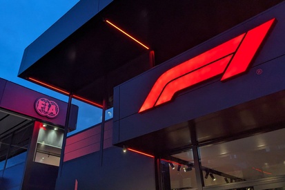 images-amp-6AErNjN6-s2-logo-f1-e-fia