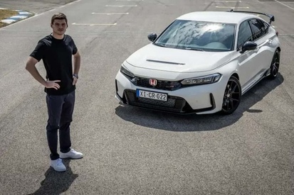 images-amp-0ZR9Bx40-s2-max-verstappen-con-un-honda-ci